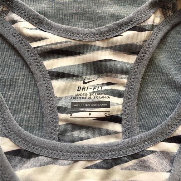 Nike Dri Fit S Inside Loose Printed Training Tank - Picture 5 of 8